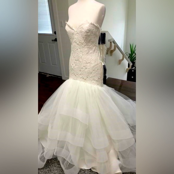 Stunning New Lazaro Tara Keely 2400 Gown - Bridal Sz 12 - M (US 8) - Picture 1 of 10